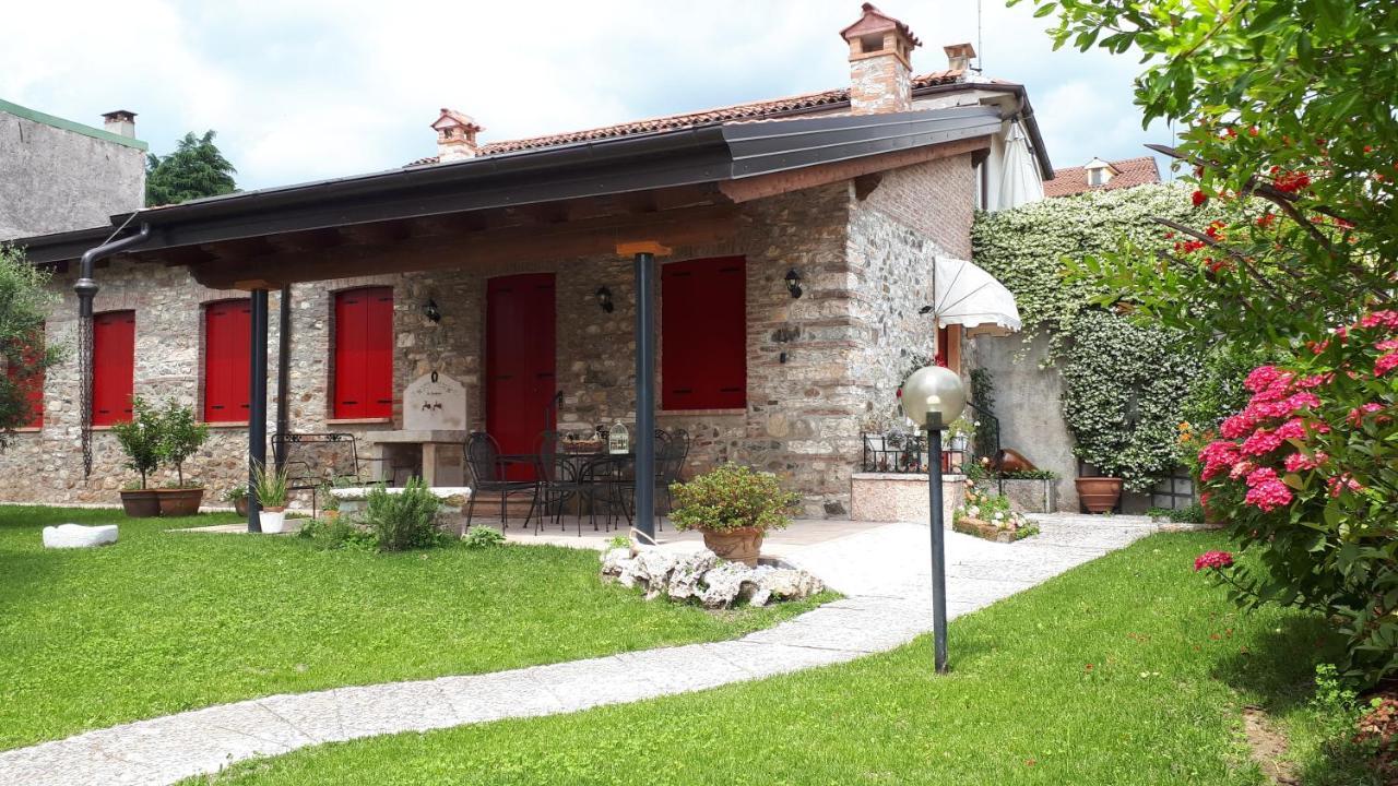 le scuderie di s.Bakhita Villa Schio Bagian luar foto