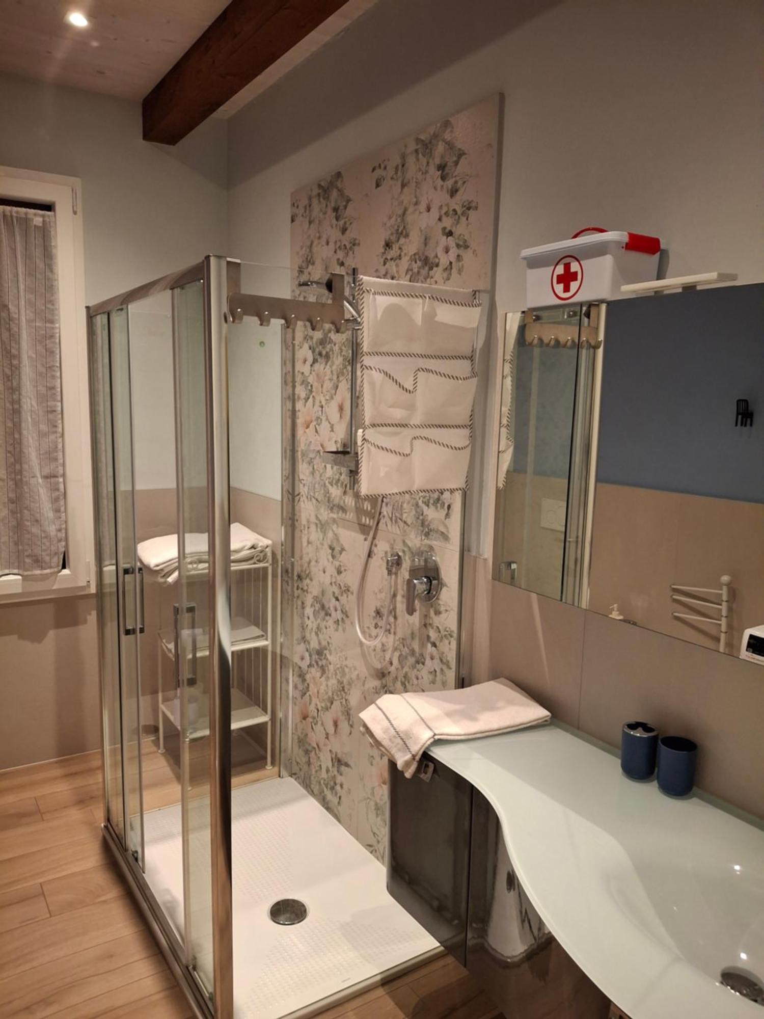 le scuderie di s.Bakhita Villa Schio Bagian luar foto